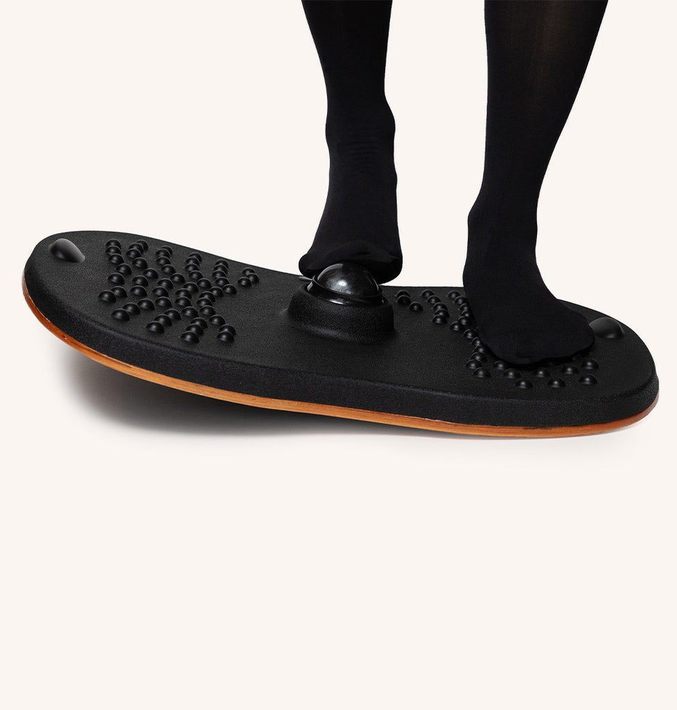 Balance board without shoes